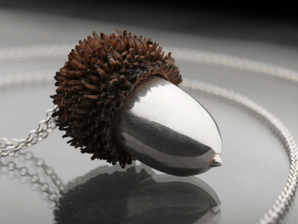 A real Acorn plated in pure sterling silver 925.